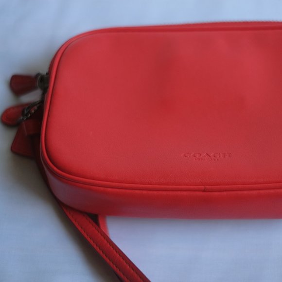 Coach Red Disney Limited Edition crossbody bag - Picture 5 of 10